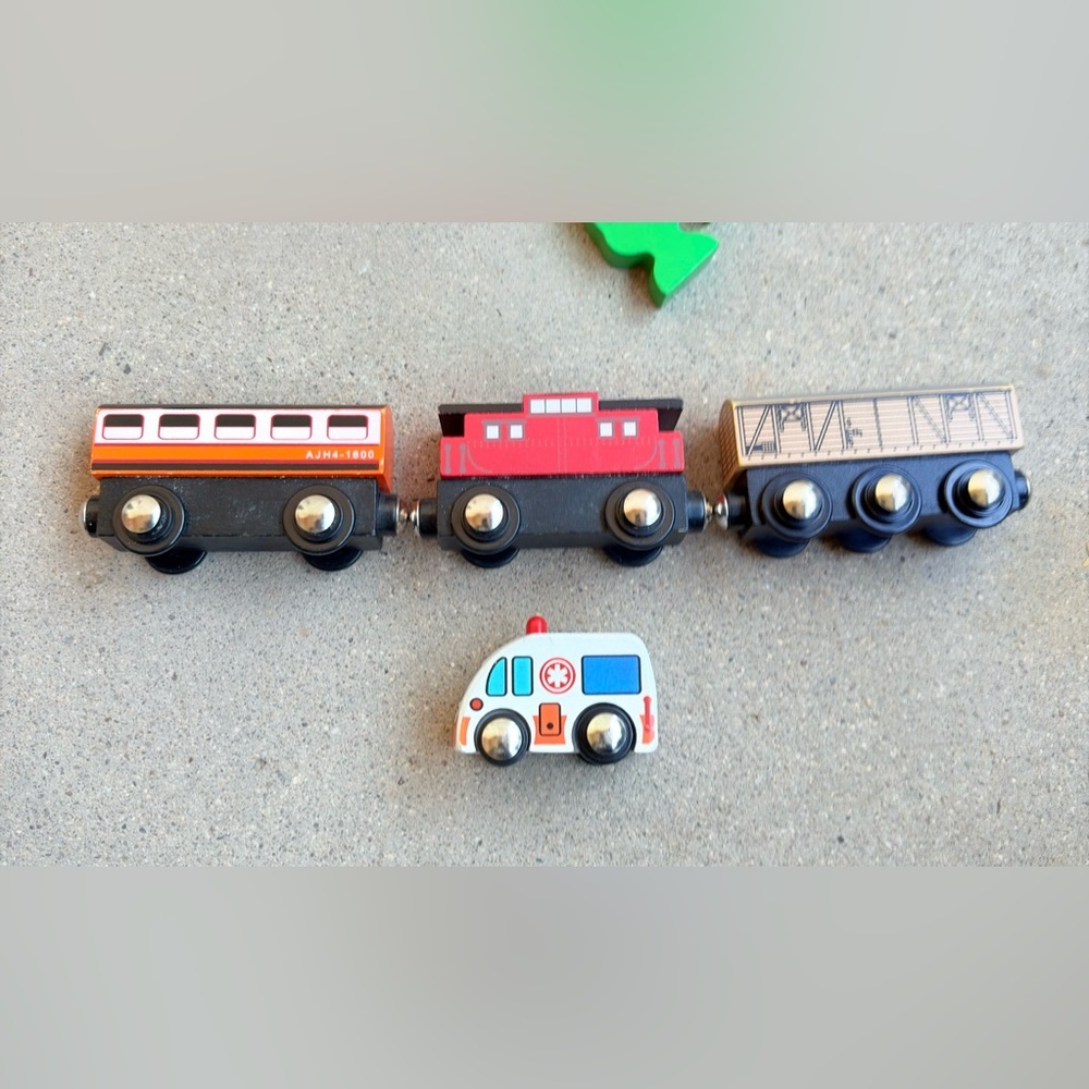 Toys R Us Imaginarium Lot Wood Trains Bridges Trees Signs People Building Farm - Picture 10 of 11